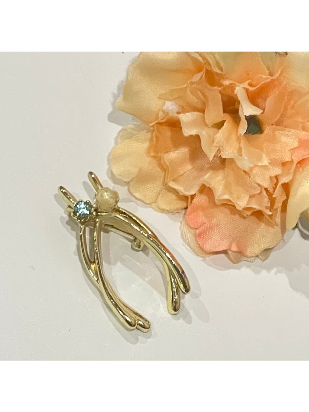 Good Luck Gambling Double Wishbone Faux Pearl Rhinestone Pin Golden Vintage